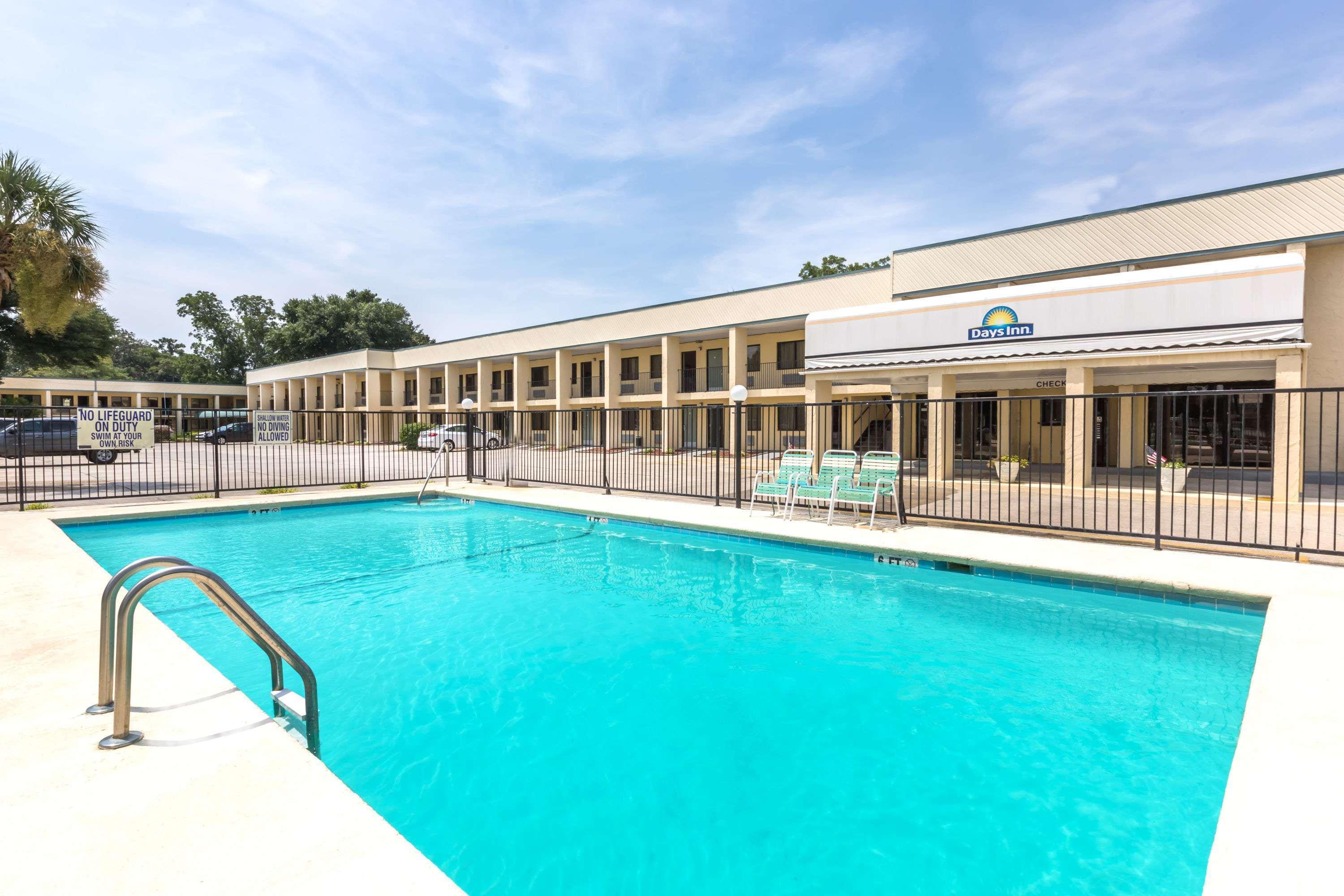 Days Inn By Wyndham ליטל ריבר מראה חיצוני תמונה